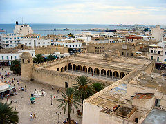 Blick vom Ribat-Turm über die Große Moschee