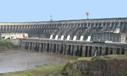 Itaipu-Staudamm