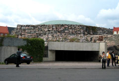 Felsenkirche von außen