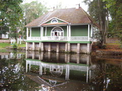 Pavillon im Garten des Gutshofs Palmse