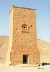 Familiengräber von außen