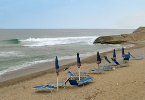 Ruhiger Strand in Ciró Marina