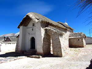 Kapelle der ECO-Lodge Tumarapi auf 4400m Meereshöhe