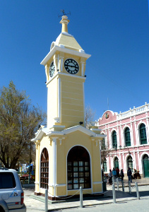 Uhrturm im 'Zentrum' von Uyuni
