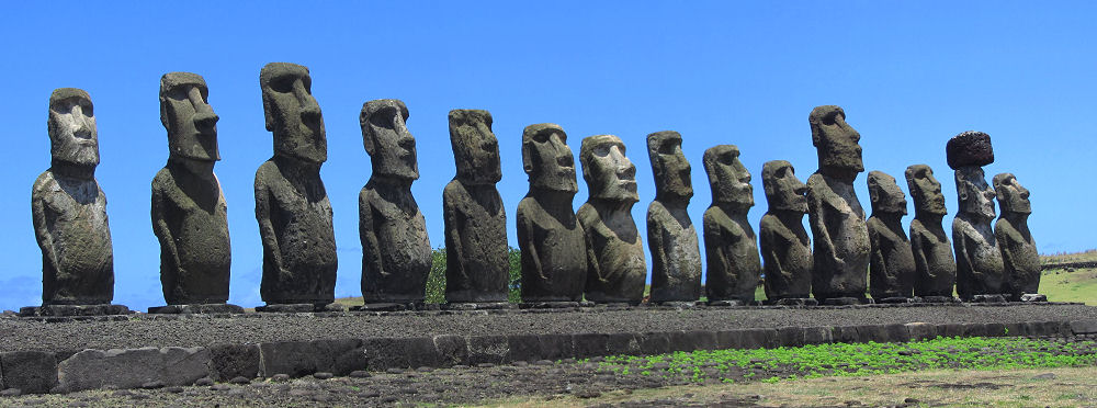 Die 15 Moai des Ahu Tongariki