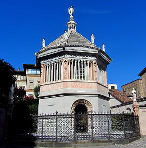 Baptisterium des Doms von Bergamo