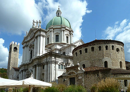 Neuer und alter Dom in Brescia