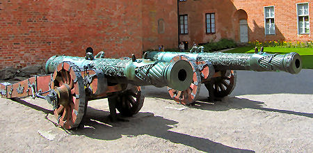 Antikes Kanonenduo im Schloss Gripsholm