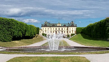Schloss Drottningholm von der Parkseite aus gesehen