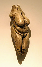 23000 Jahre alte Mutterfigur aus Elfenbein in der Burg von Bratislava