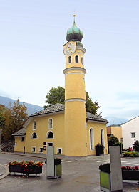 Das kleine Antoniuskirchl am Ostende des Lienzer Hauptplatzes