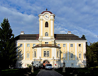 Schloss Rosenau