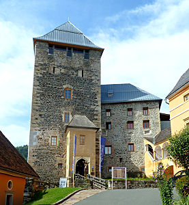 Eingang zur Burg Deutschlandsberg