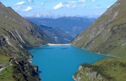 Blick auf den Stausee Wasserfallboden von der Staumauer Moosersperre