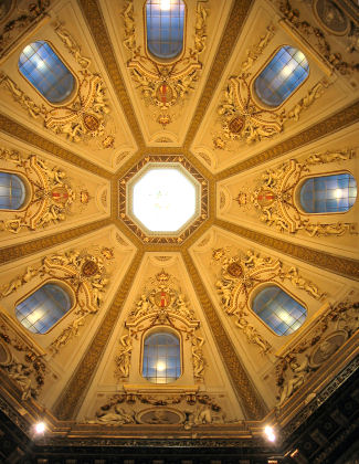 Blick in die Kuppel des kunsthistorischen Museums